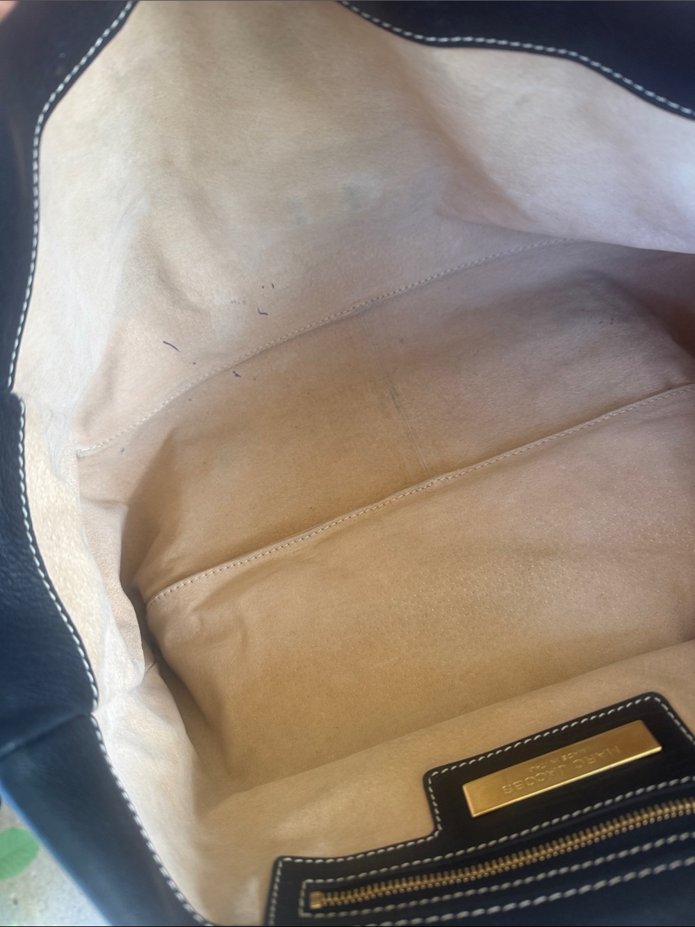 🖤Classic lovely Marc Jacobs satchel Black Leather Tote Bag with Gold Hardware🖤 - Picture 14 of 17